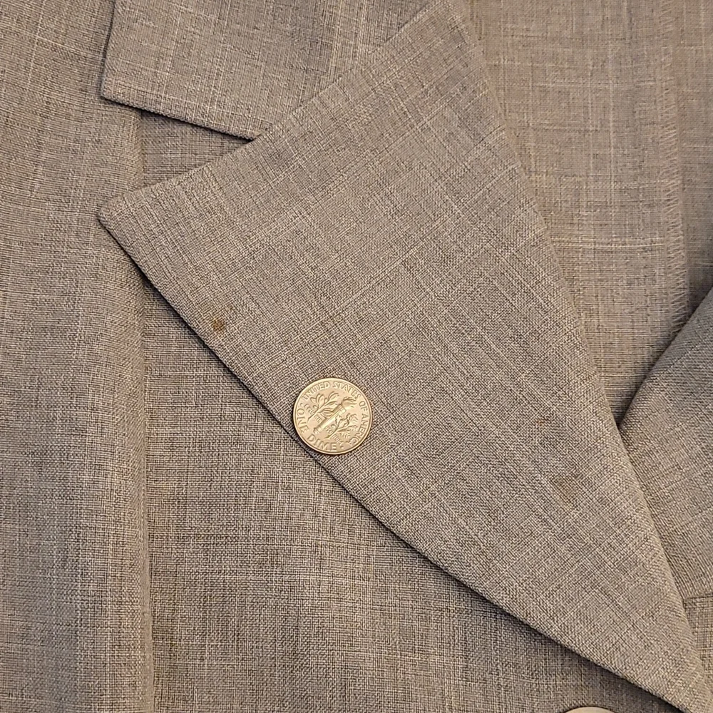 Vintage 1980s Scarlet Pleated Grey Pantsuit with Slit and Button Details - Picture 14 of 16